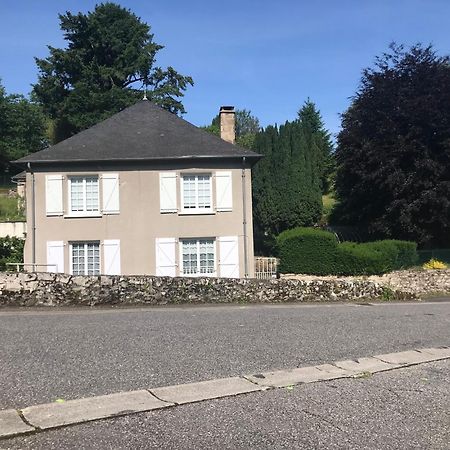 Le Clos Du 10 Treignac Eksteriør billede